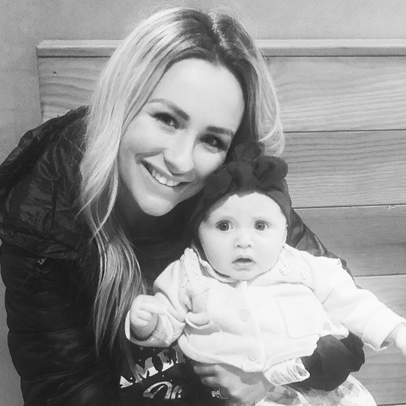 ... welcome to my closet! π - Picture 2 of 4